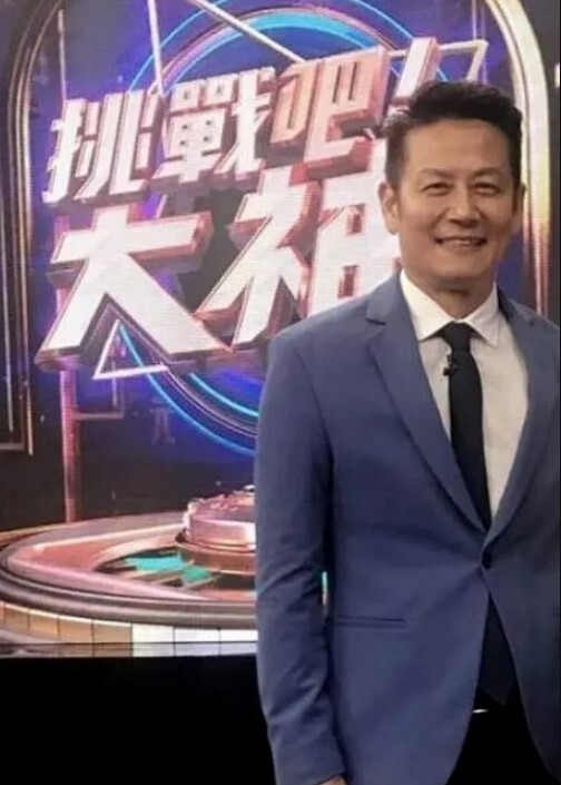 【实锤爆料】 抖音283万粉网红[DJNico爱跳舞]被金主性爆操内射视频流出！完美露脸！衣服和脐钉一模一样，实锤无疑！ - AV大师
